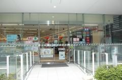 セブンイレブン　日本橋本町1丁目店
