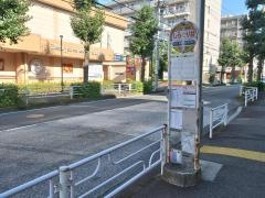 「しらとり台」バス停留所