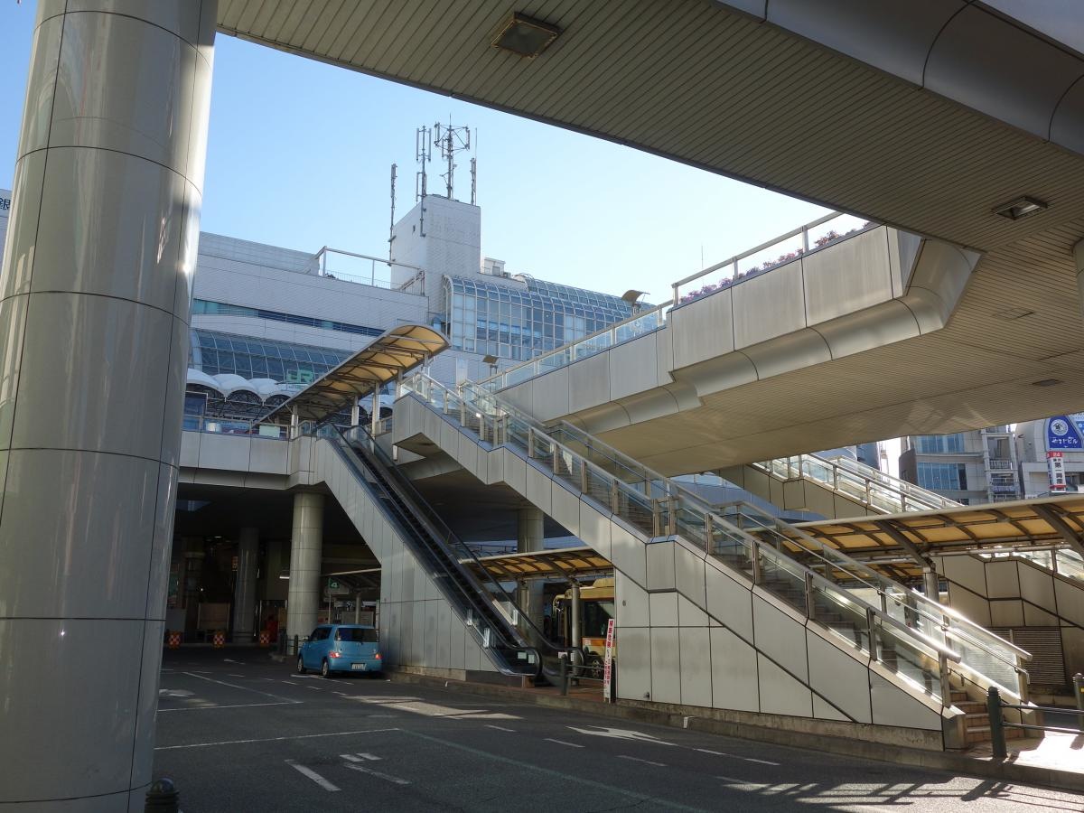 「茅ケ崎駅」バス停留所