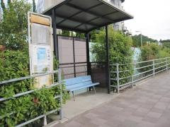 「太陽石油前」バス停留所