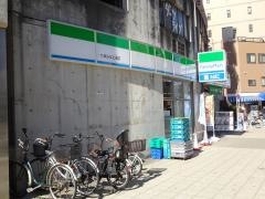 ファミリーマート　九条みなと通店