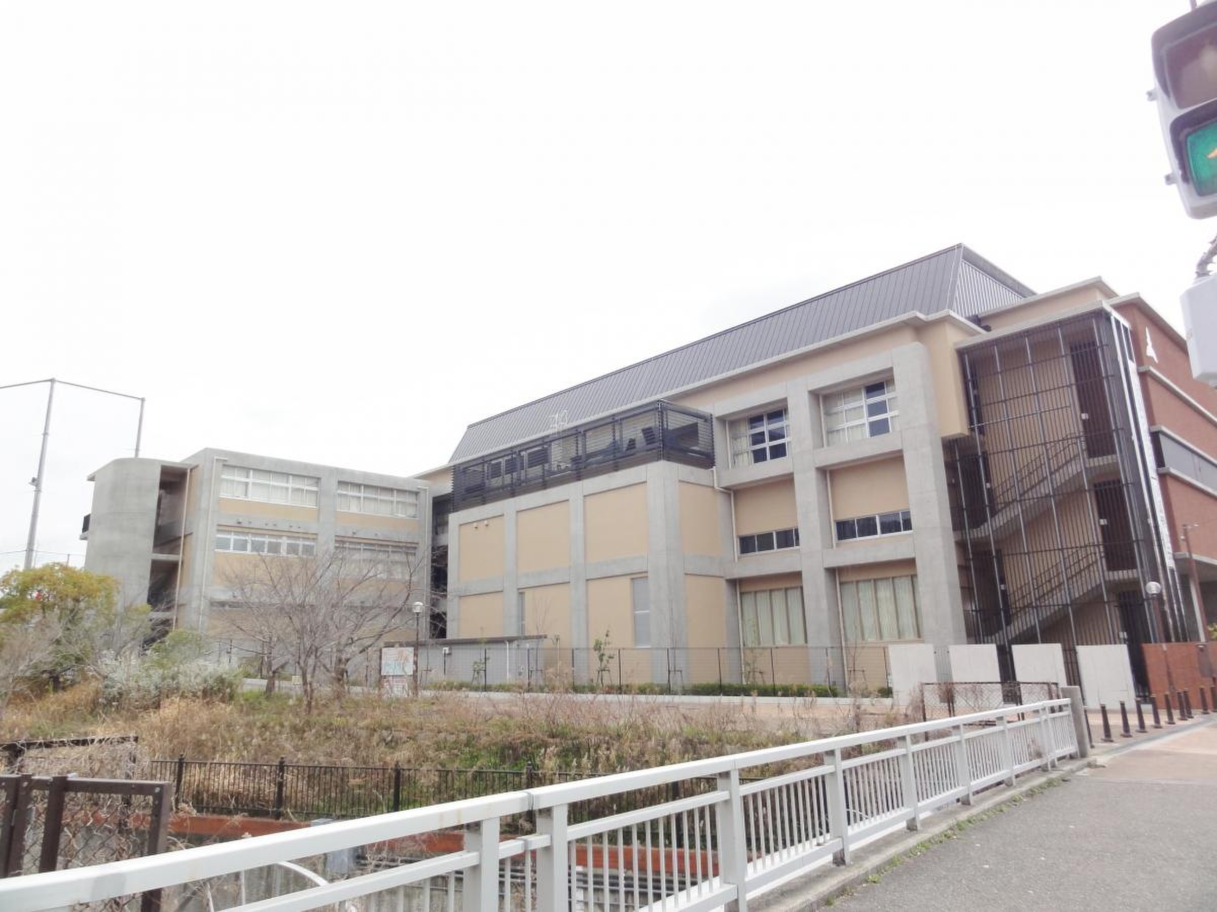 神戸 市立 神 港 橘 高等 学校