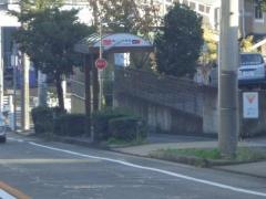 「滝ノ水中学校」バス停留所