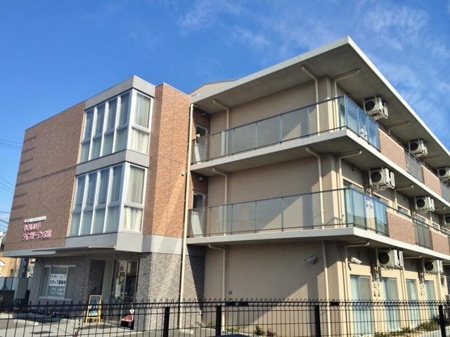 やさしい手ライブガーデン宝塚 建物全景