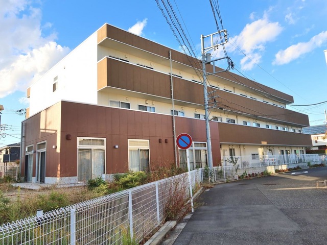 ホームステーションらいふ瀬谷 建物全景