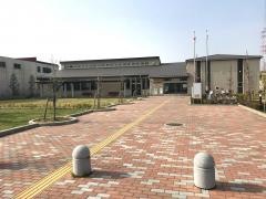 三郷市立図書館