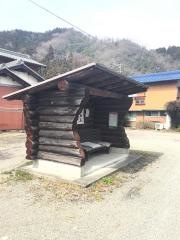 「殿村」バス停留所