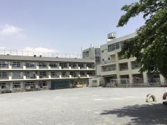 真間小学校