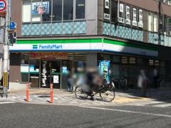 ファミリーマート　山科区役所前店