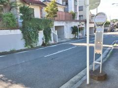 「上山町南公園」バス停留所