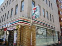セブンイレブン　名古屋尾頭橋店