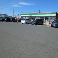 ファミリーマート　国府南店