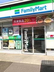 ファミリーマート　川崎鷺沼店