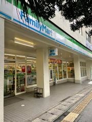ファミリーマート　那覇高校前店