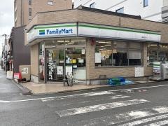 ファミリーマート　三条新町店