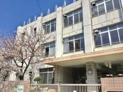 市岡小学校