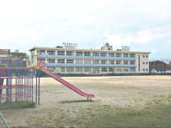 別府中央小学校