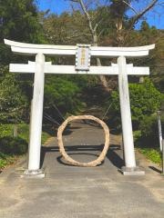 新山神社