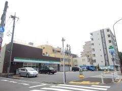 ファミリーマート　小豆沢環八通り店