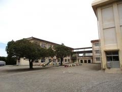本郷小学校