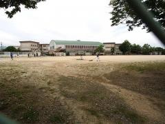 本郷小学校