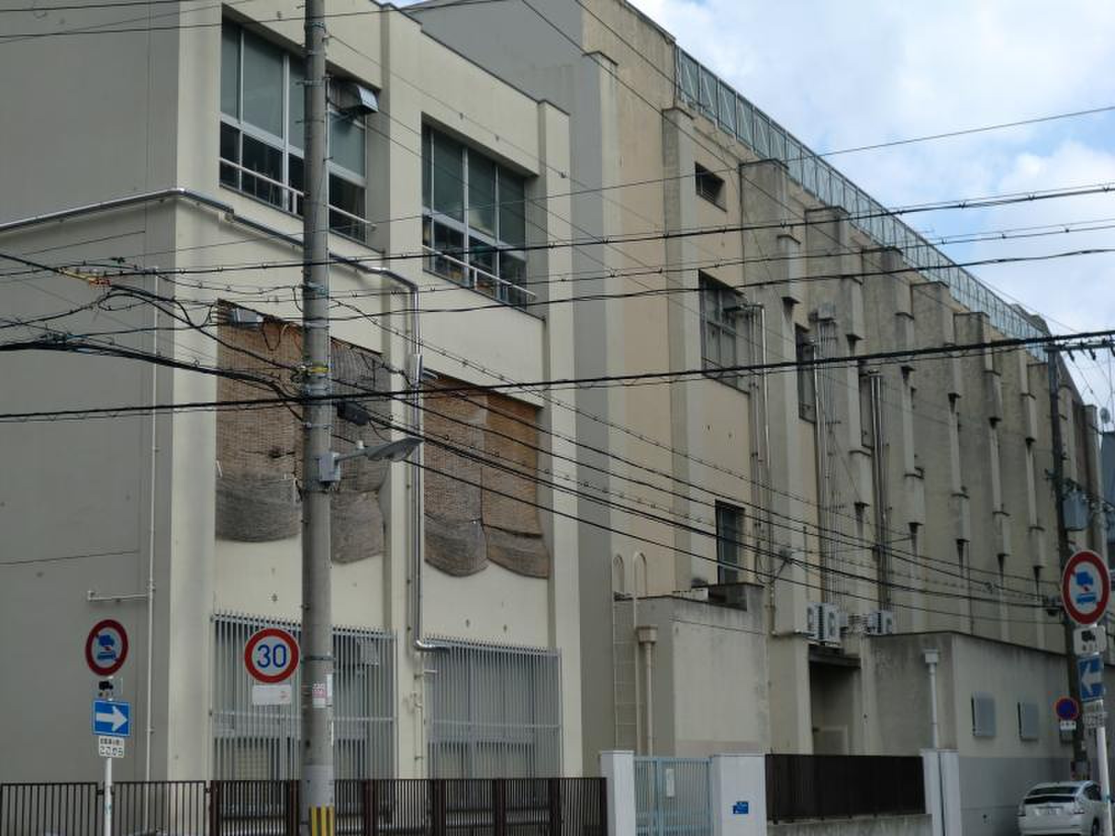 大阪 市立 堀江 中学校