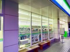 ファミリーマート　真砂本町店