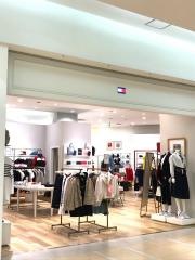 トミー　ヒルフィガー　ららぽーと横浜店