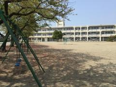 見前小学校