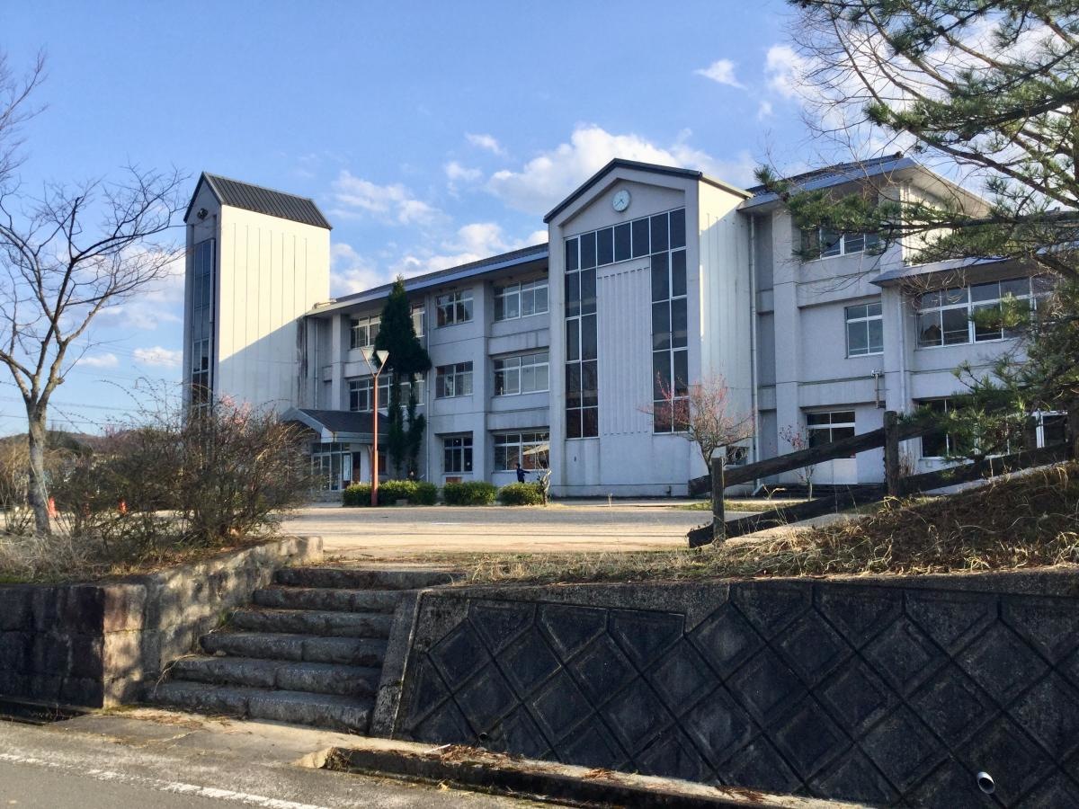 大江中学校