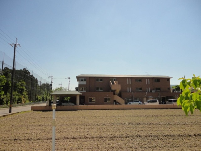 やすらぎの社 建物全景