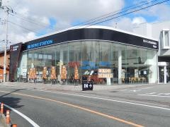 東日本三菱自動車販売甲府店