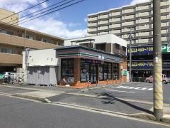 セブンイレブン　守山駅東口店