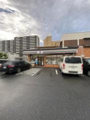 セブンイレブン　守山駅東口店