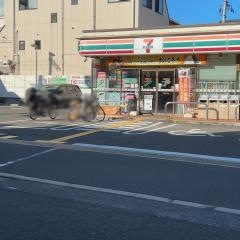 セブンイレブン　摂津香露園店