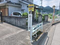 「美山小学校」バス停留所