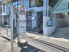 「青砥(東側)」バス停留所