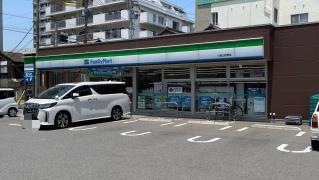 ファミリーマート　小倉三萩野店