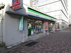 ファミリーマート　那古野二丁目店