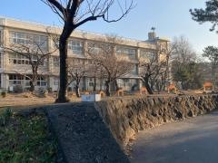 鴨居小学校
