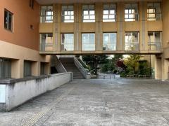 世田谷区立玉川中学校
