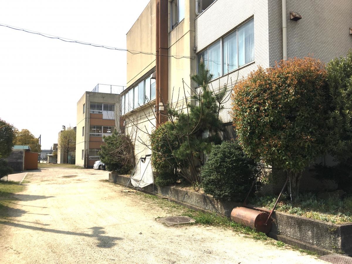 城陽市に有る中学校です