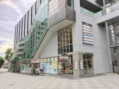 ココカラファイン　灘駅前店