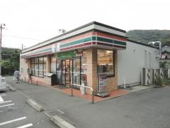 セブンイレブン　横須賀須軽谷店