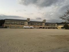 泉小学校
