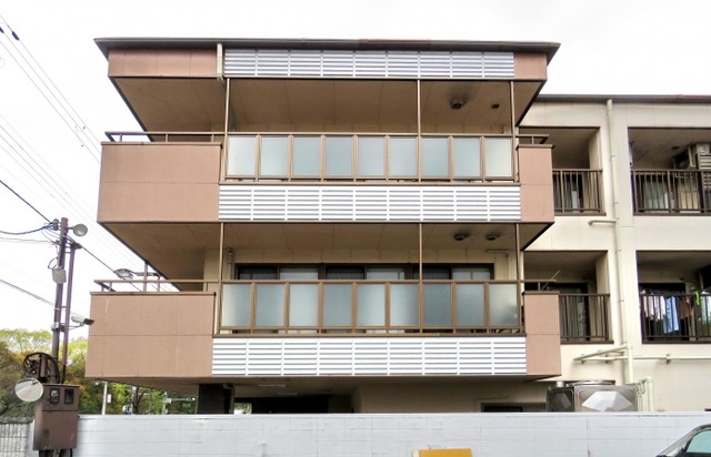 ゆめ長居公園 建物全景