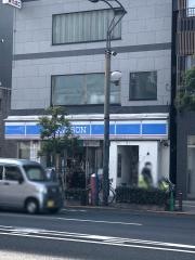ローソン　王子二丁目店_施設外観