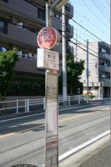 「亀ケ洞」バス停留所