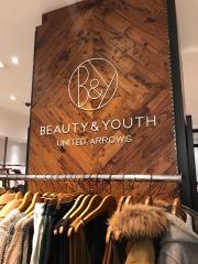 ＢＥＡＵＴＹ　&　ＹＯＵＴＨ　ＵＮＩＴＥＤ　ＡＲＲＯＷＳ　小倉店