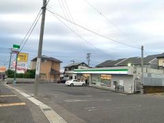 ファミリーマート　御立店